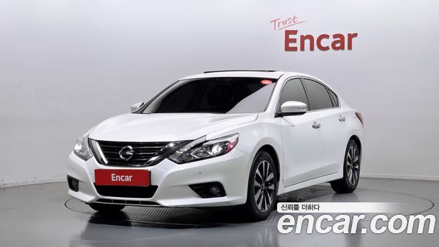 Nissan Altima — exterior