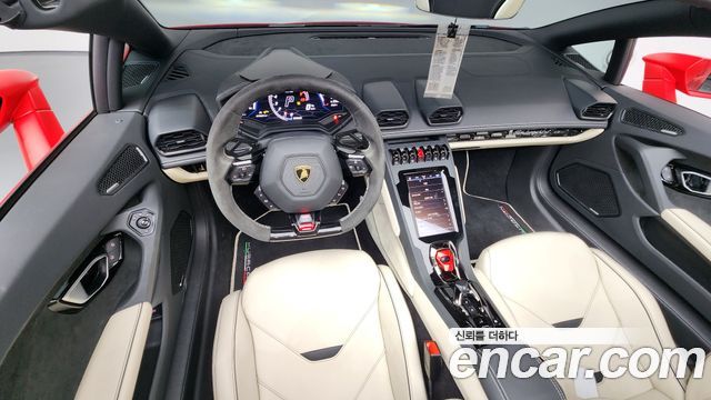 Lamborghini Huracan — interior