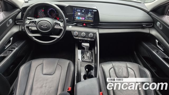 Hyundai Avante — interior