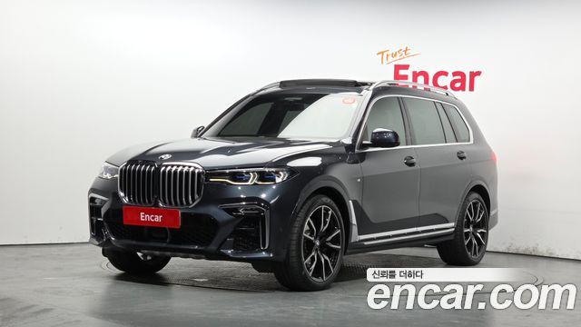 BMW X7 — exterior