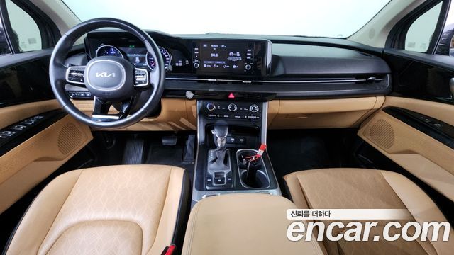 Kia Carnival — interior