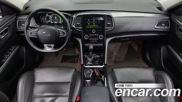 Renault Korea SM6 — interior