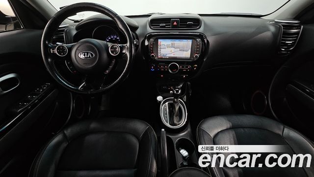Kia Soul — interior