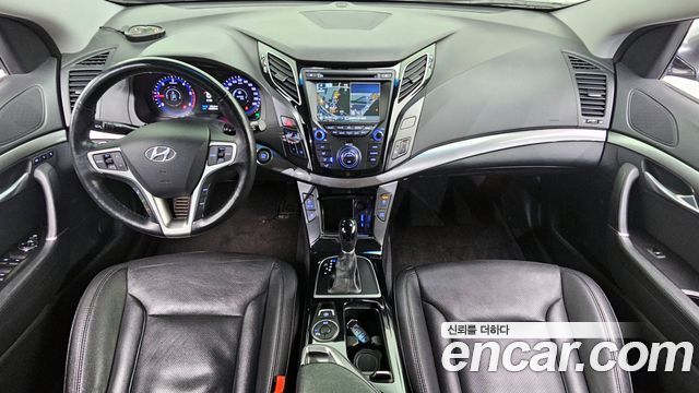 Hyundai i40 — interior