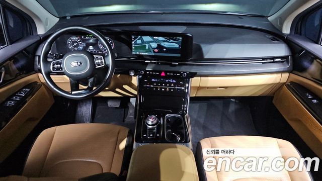 Kia Carnival — interior