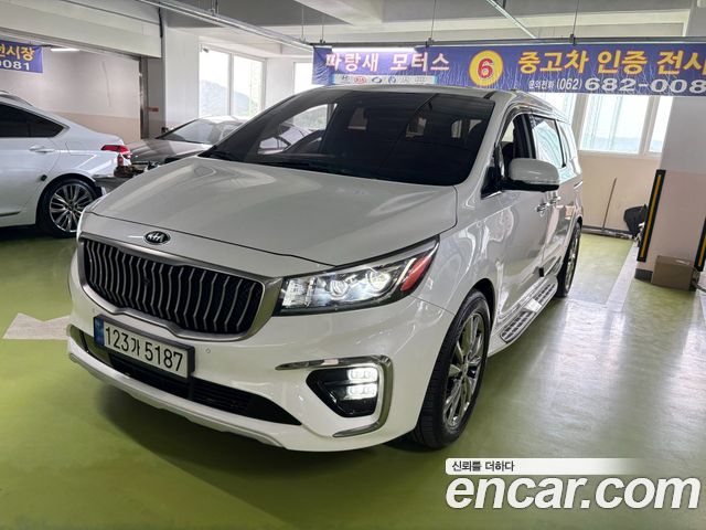 Kia Carnival — exterior