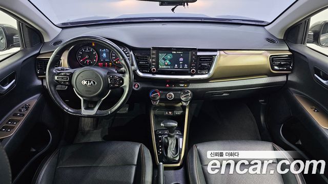 Kia Stonic — interior