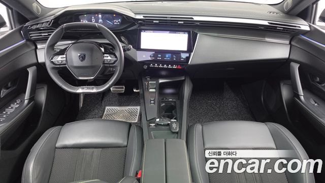 Peugeot 308 — interior