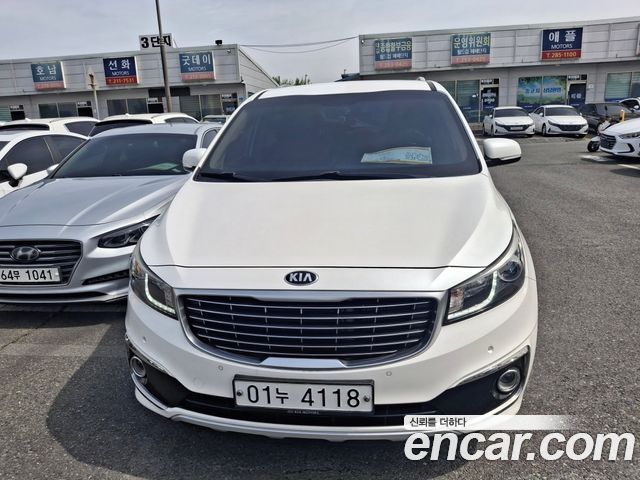 Kia Carnival — exterior