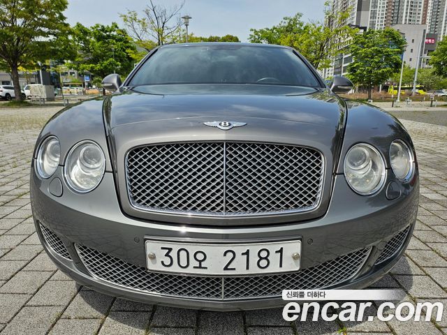 Bentley Flying Spur — exterior
