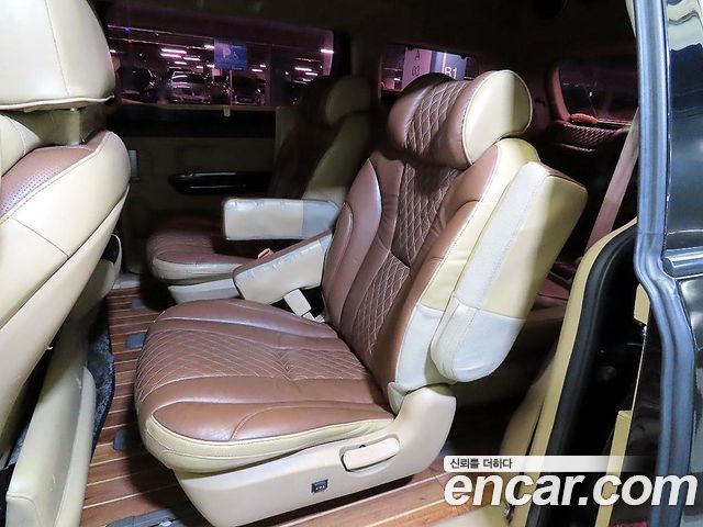 Kia Carnival — interior
