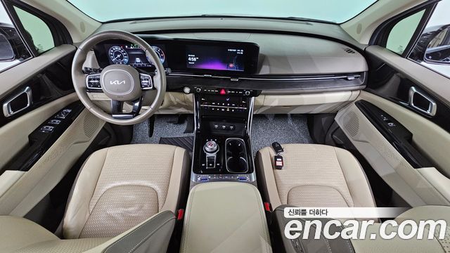 Kia Carnival — interior