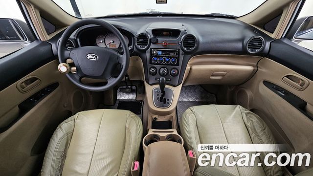 Kia Carens — interior