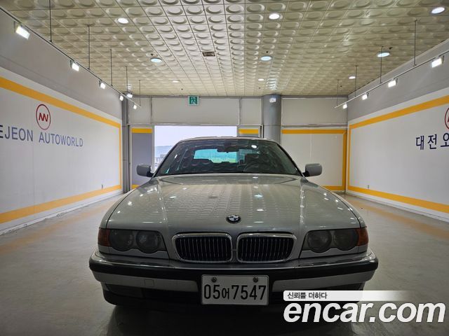 BMW 7 Series — exterior