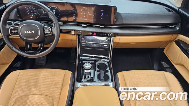 Kia Carnival — interior