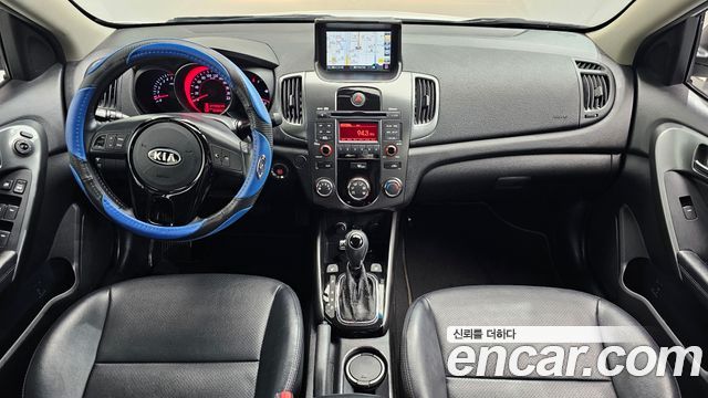 Kia Forte — interior