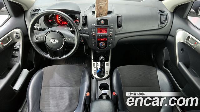 Kia Forte — interior