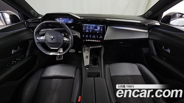Peugeot 308 — interior
