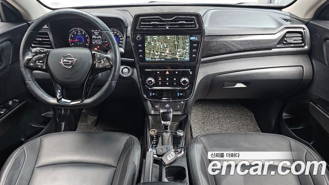 KG Mobility Tivoli — interior