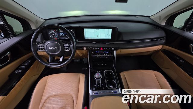 Kia Carnival — interior