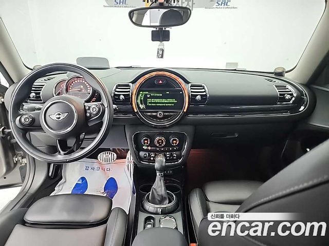 MINI Clubman — interior