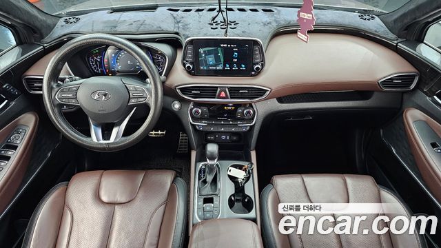 Hyundai Santa Fe — interior