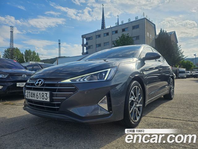 Hyundai Avante — exterior