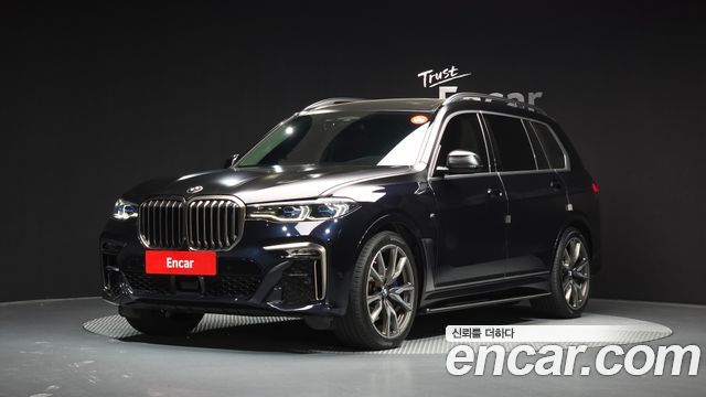BMW X7 — exterior