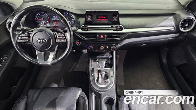 Kia K3 — interior