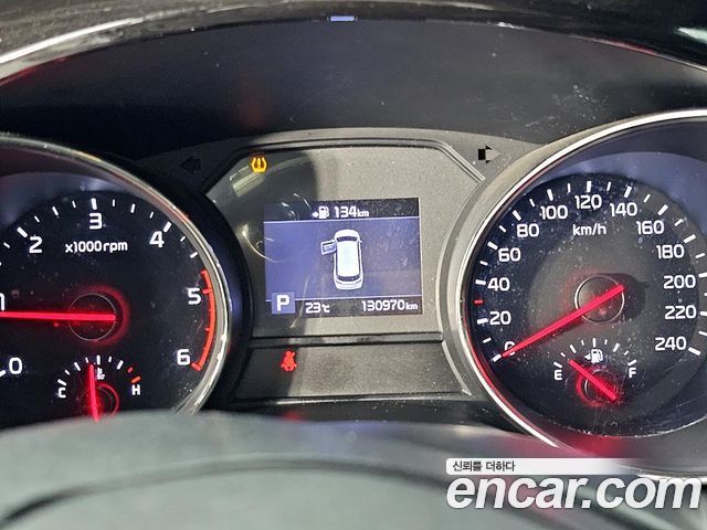 Kia Carnival — interior