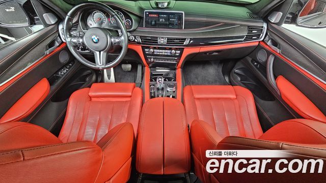 BMW X6 M — interior