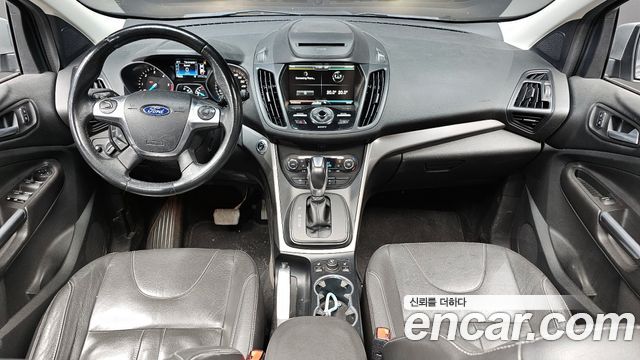 Ford Kuga — interior