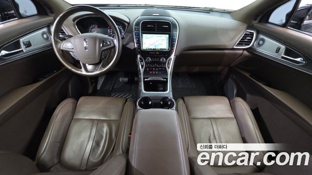 Lincoln MKX — interior