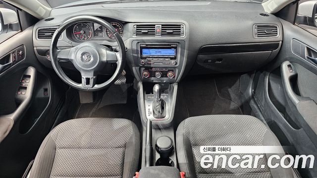 Volkswagen Jetta — interior