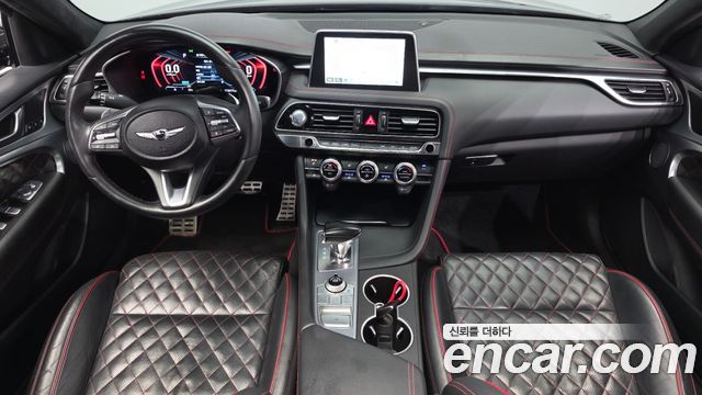 Genesis G70 — interior