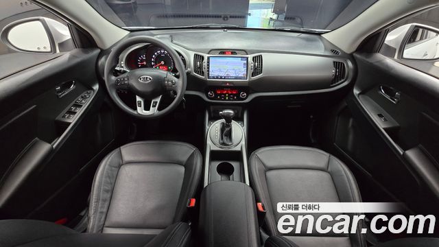 Kia Sportage — interior