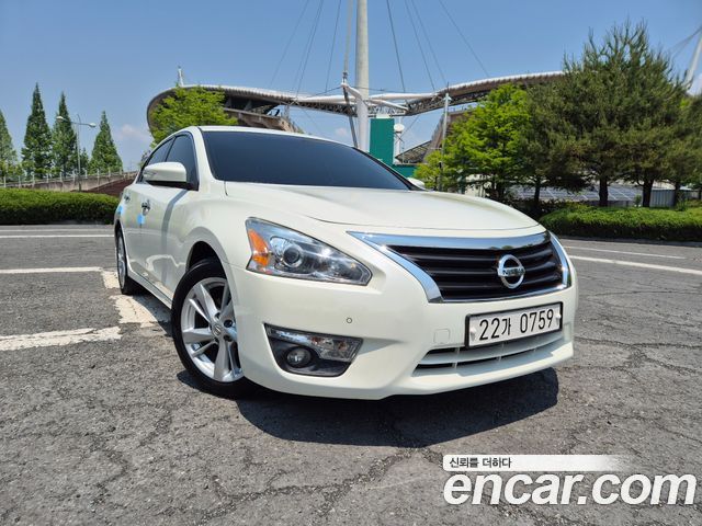 Nissan Altima — exterior