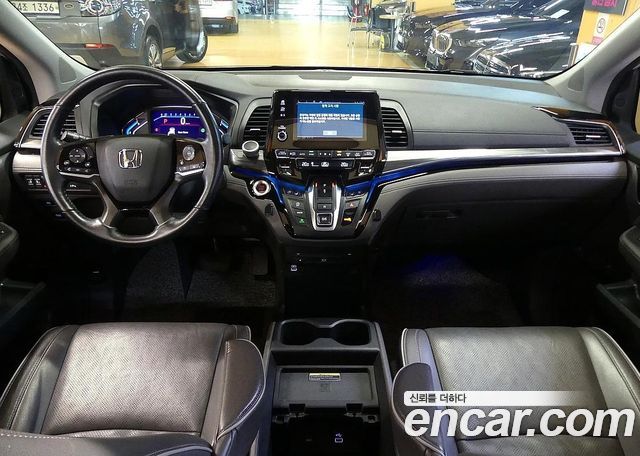 Honda Odyssey — interior