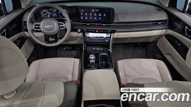 Kia Carnival — interior