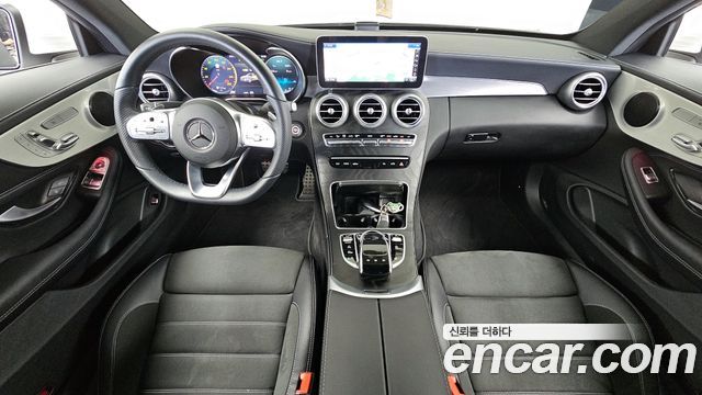 Mercedes-Benz C-Class — interior