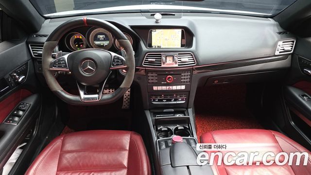 Mercedes-Benz E-Class — interior
