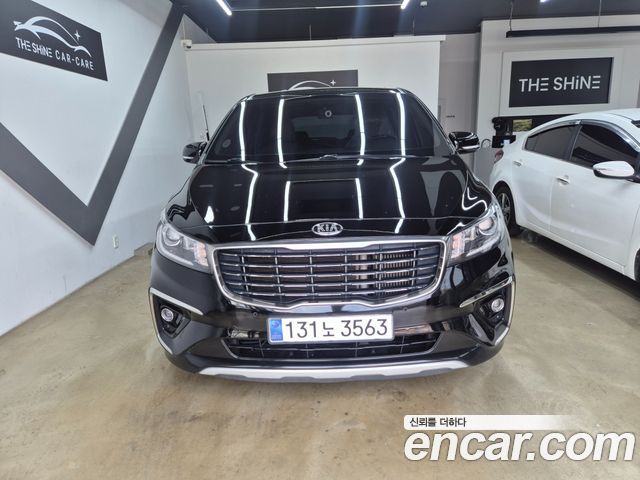 Kia Carnival — exterior