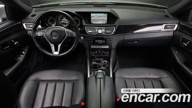 Mercedes-Benz E-Class — interior
