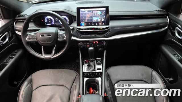 Jeep Compass — interior