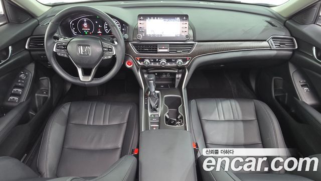 Honda Accord — interior