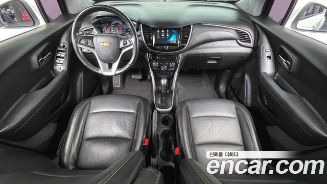 Chevrolet Korea Trax — interior