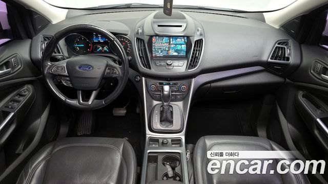 Ford Kuga — interior