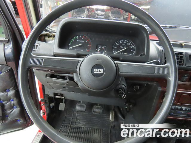 KG Mobility Korando — interior