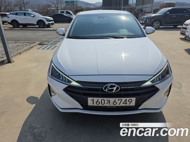 Hyundai Avante — exterior