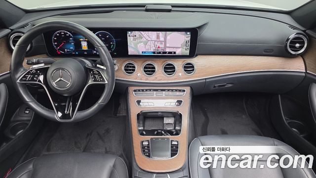 Mercedes-Benz E-Class — interior